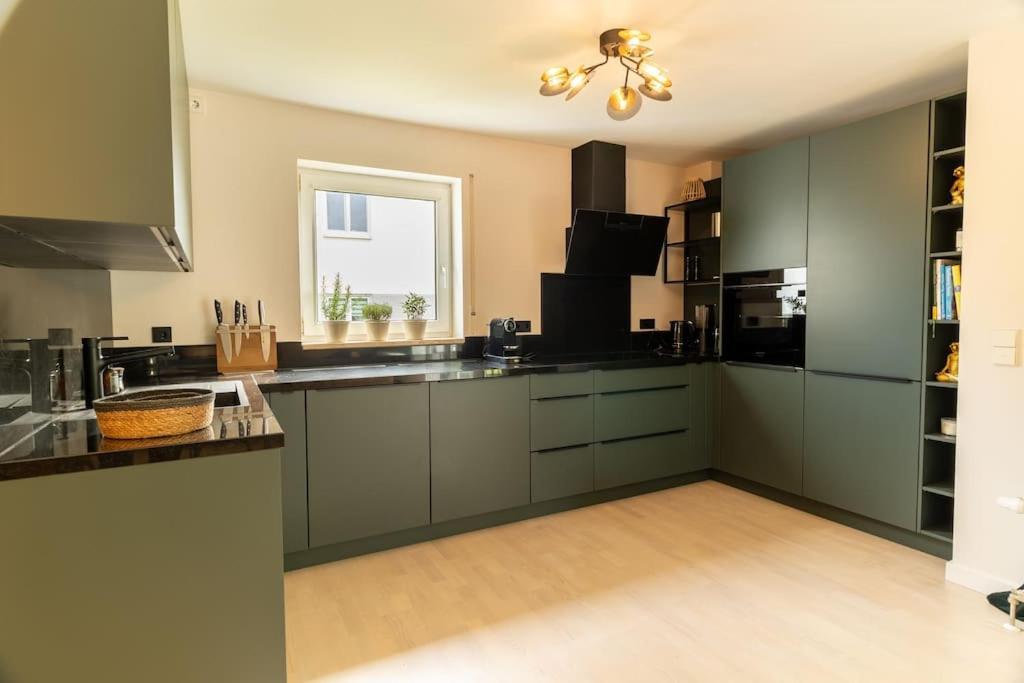 Grafschafft Angenehmes Wohnen - Ferienwohnung Mit 2 Schlafzimmern 皮尔纳 外观 照片