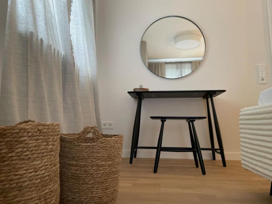 Grafschafft Angenehmes Wohnen - Ferienwohnung Mit 2 Schlafzimmern 皮尔纳 外观 照片